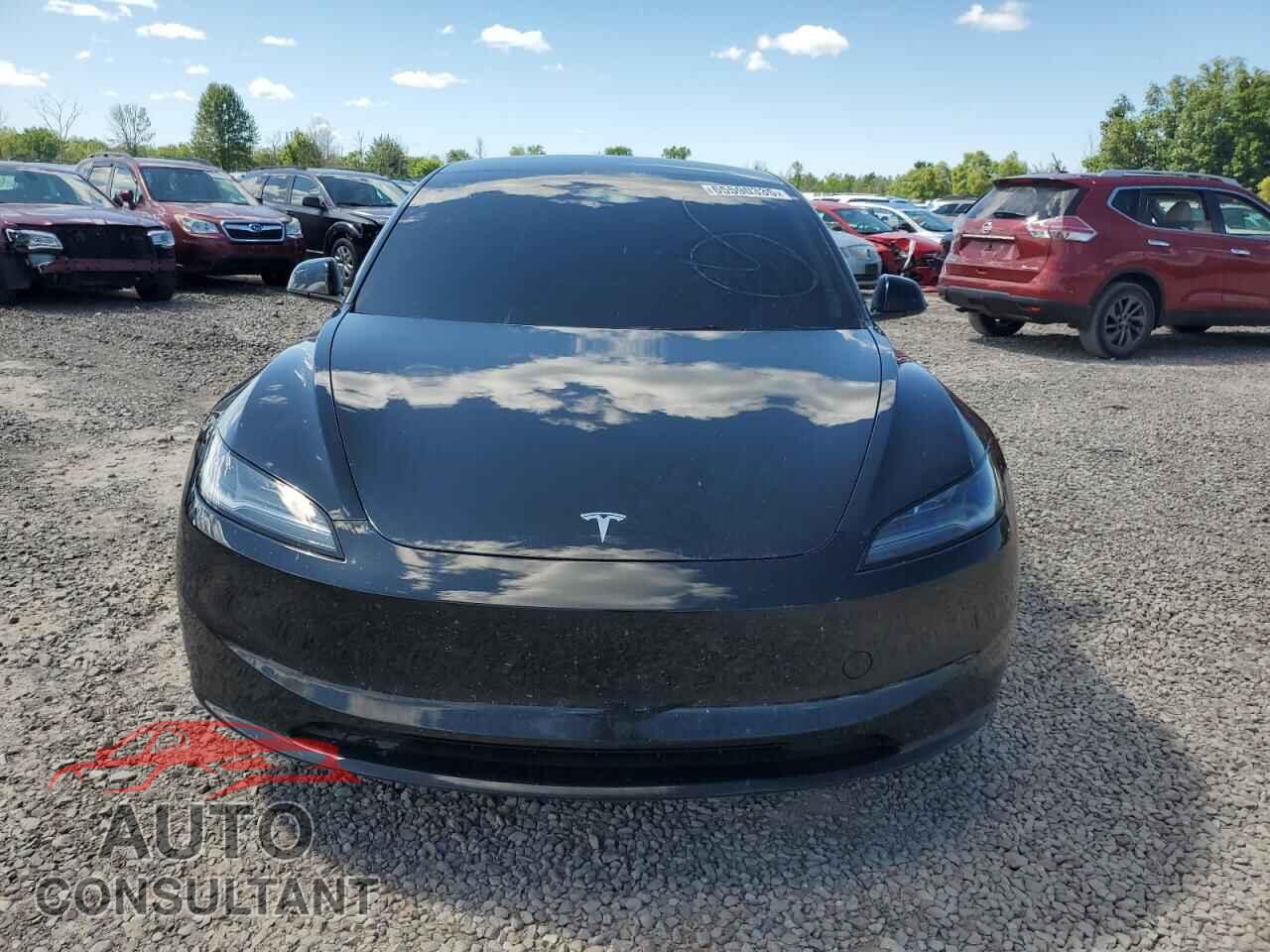 TESLA MODEL 3 2024 - 5YJ3E1EA8RF746183