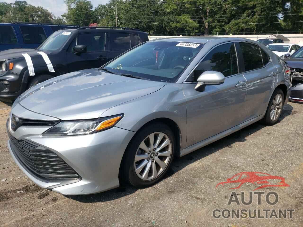 TOYOTA CAMRY 2018 - 4T1B11HKXJU670369