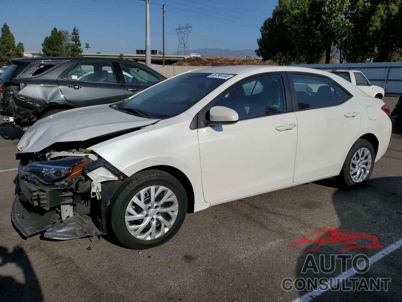 TOYOTA COROLLA 2018 - 5YFBURHE9JP759528