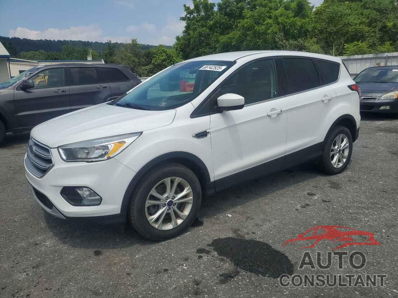 FORD ESCAPE 2017 - 1FMCU9GD8HUB72582