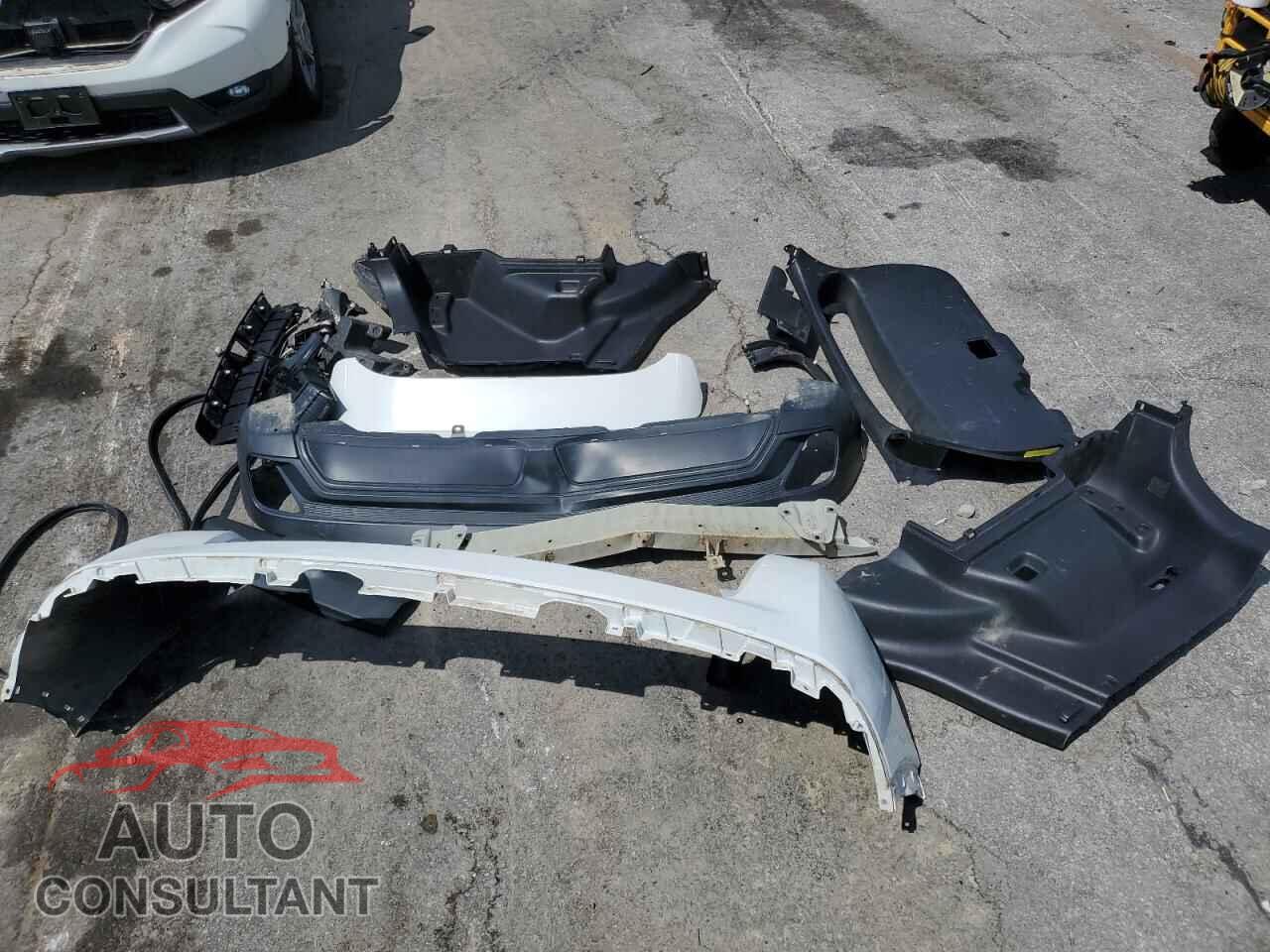 MITSUBISHI ECLIPSE 2018 - JA4AT4AA9JZ067682