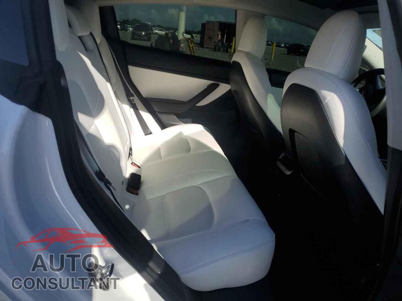 TESLA MODEL 3 2021 - 5YJ3E1EA8MF853775