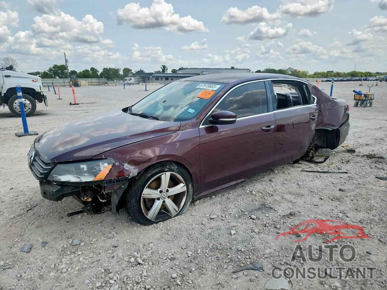 VOLKSWAGEN PASSAT 2013 - 1VWBP7A30DC108528