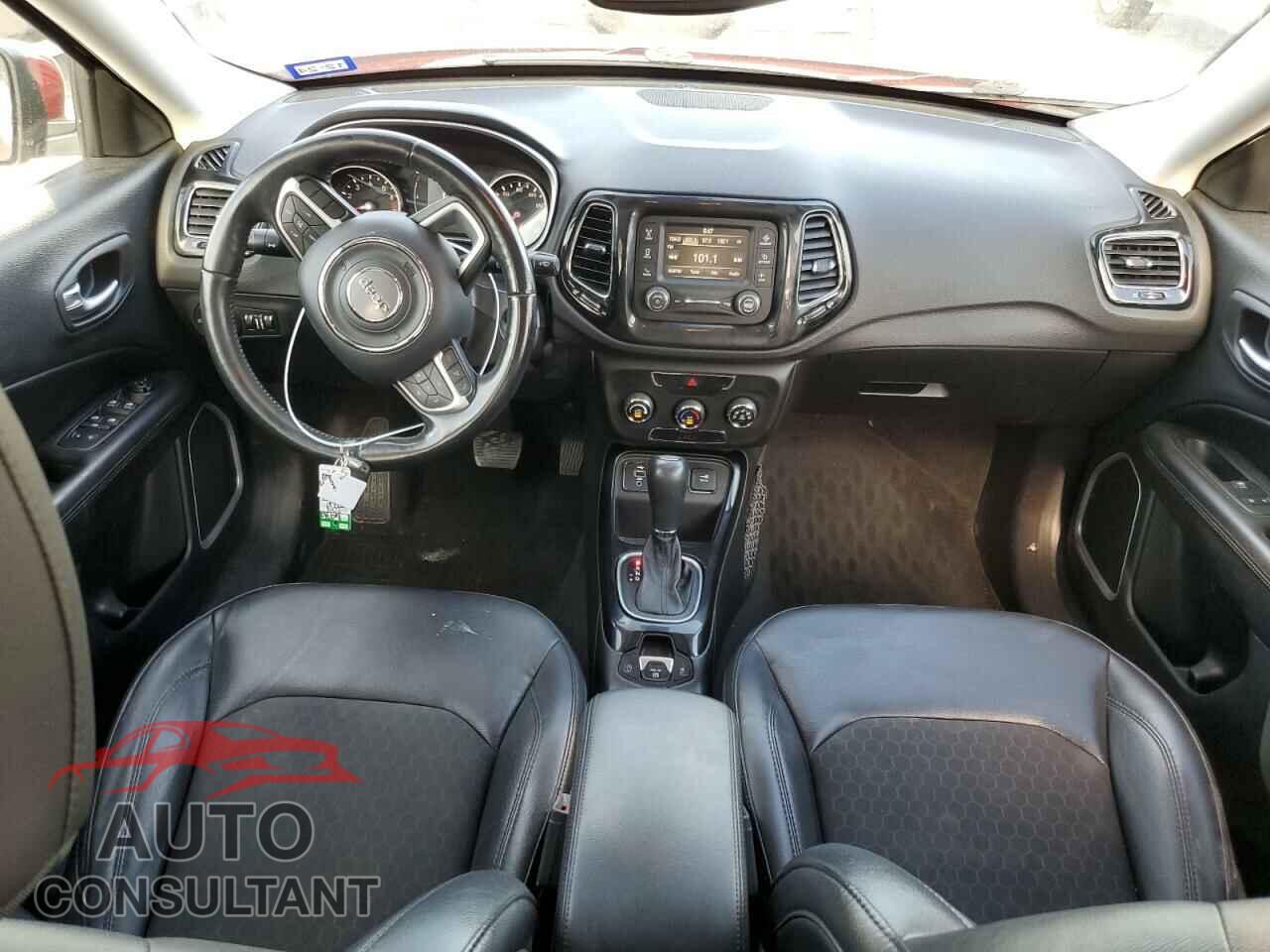JEEP COMPASS 2018 - 3C4NJCBB5JT304870