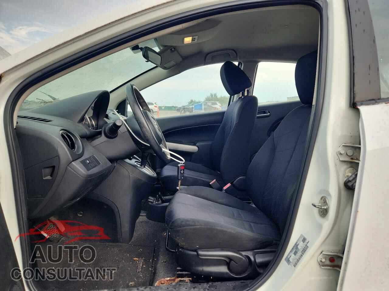 MAZDA 2 2014 - JM1DE1KZ4E0178392