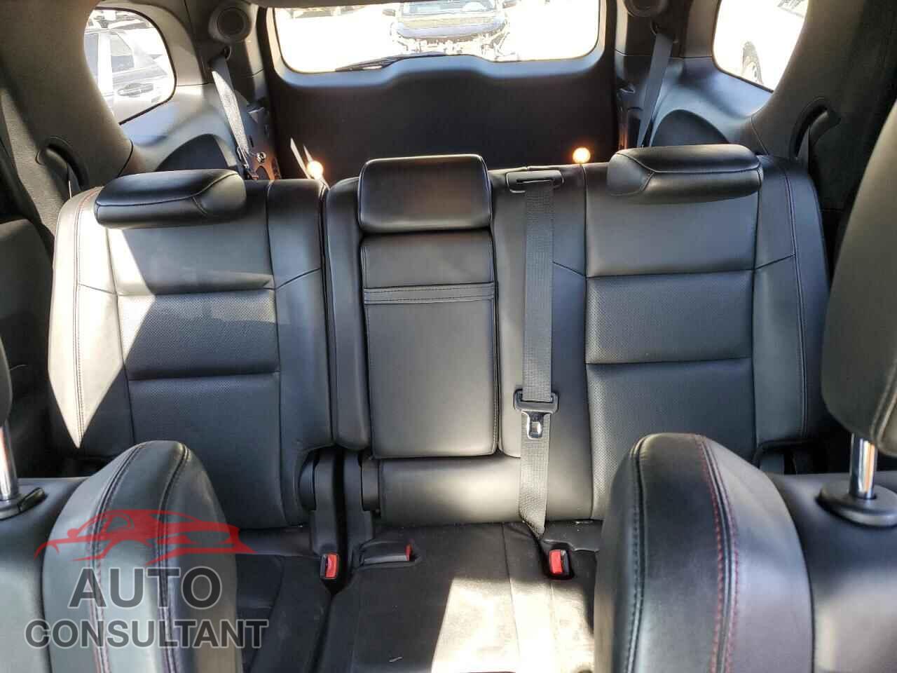 DODGE DURANGO 2018 - 1C4SDJCT4JC385331