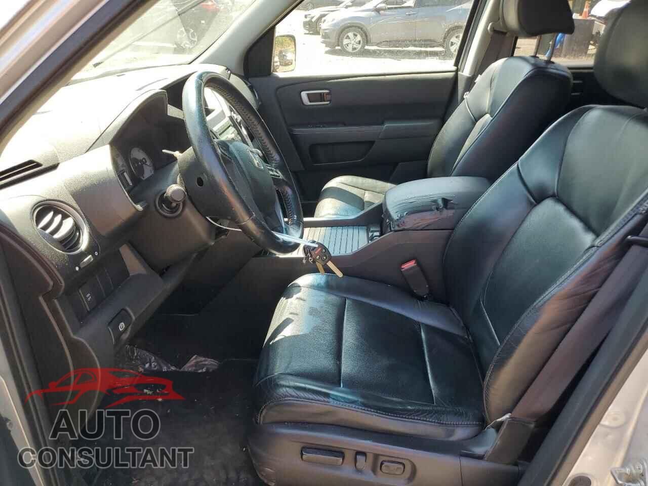 HONDA PILOT 2011 - 5FNYF4H59BB071663