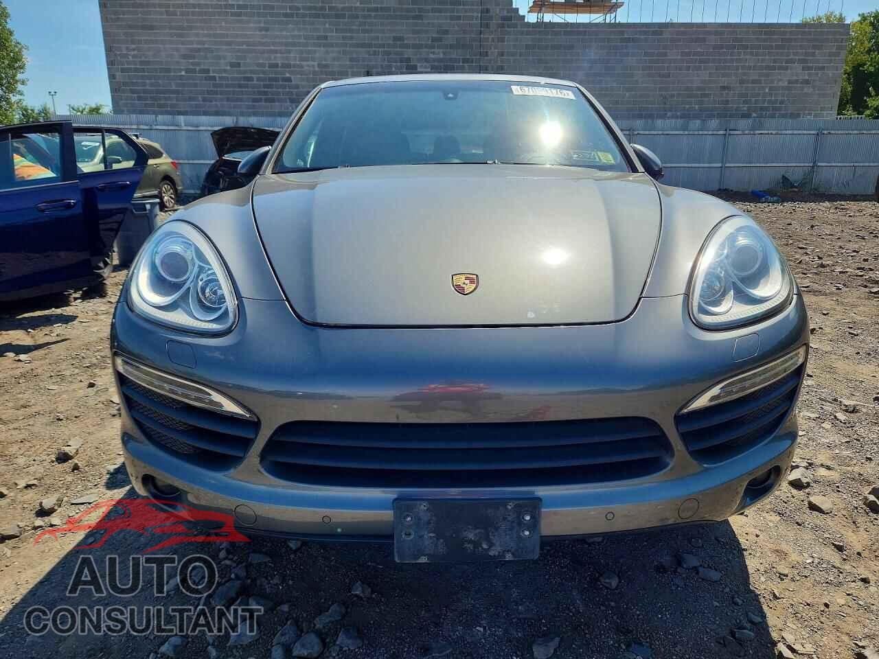 PORSCHE CAYENNE 2012 - WP1AB2A24CLA50055