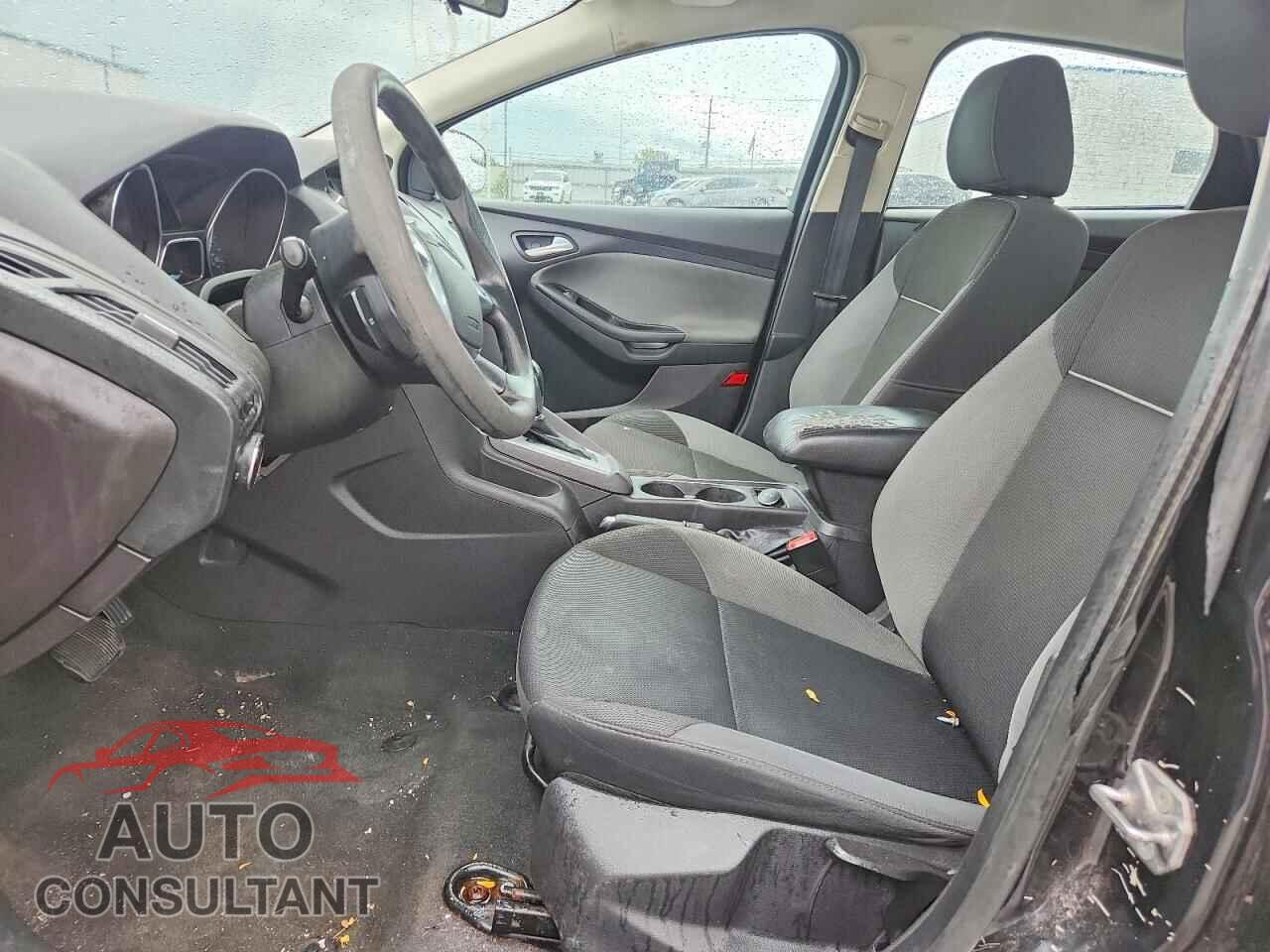 FORD FOCUS 2014 - 1FADP3F2XEL404121