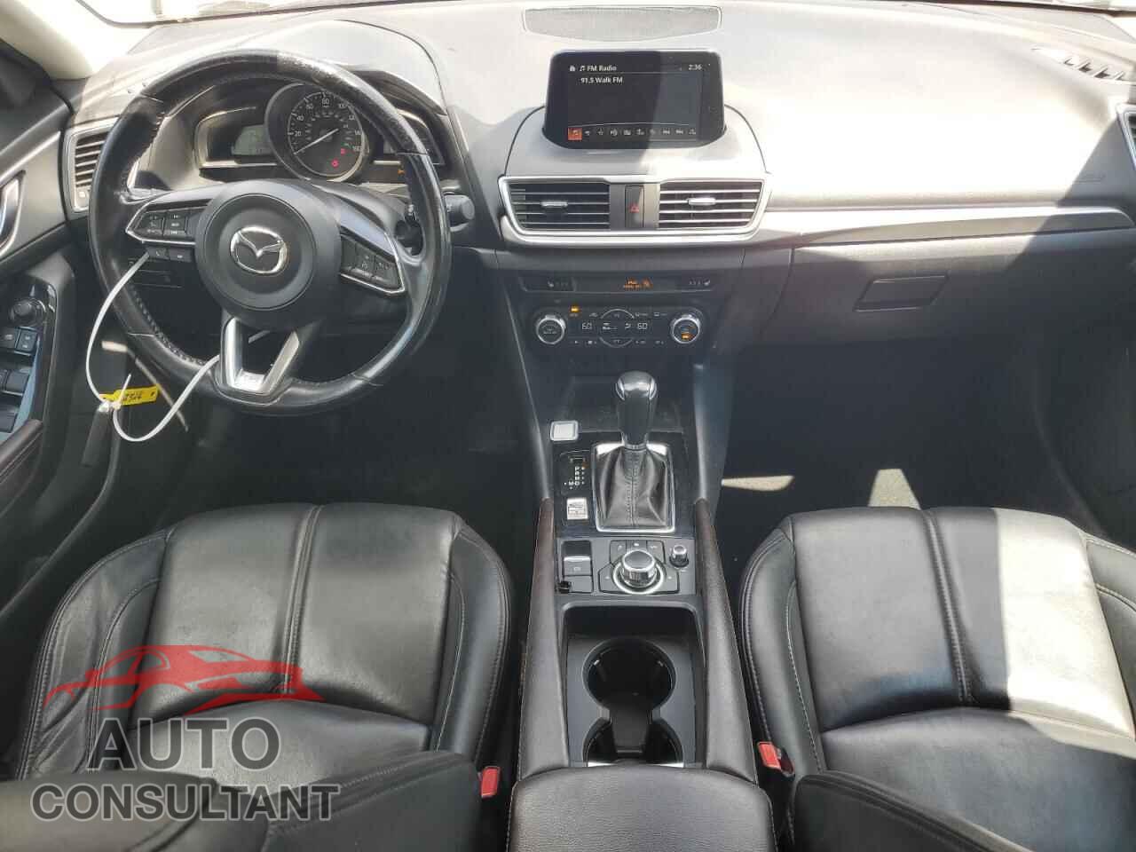 MAZDA 3 2017 - 3MZBN1L73HM146424