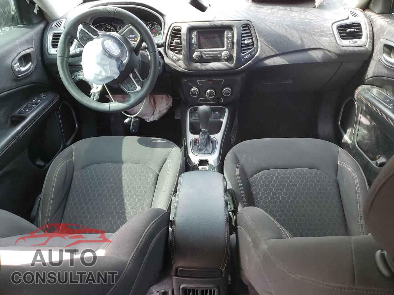 JEEP COMPASS 2017 - 3C4NJCAB8HT668342