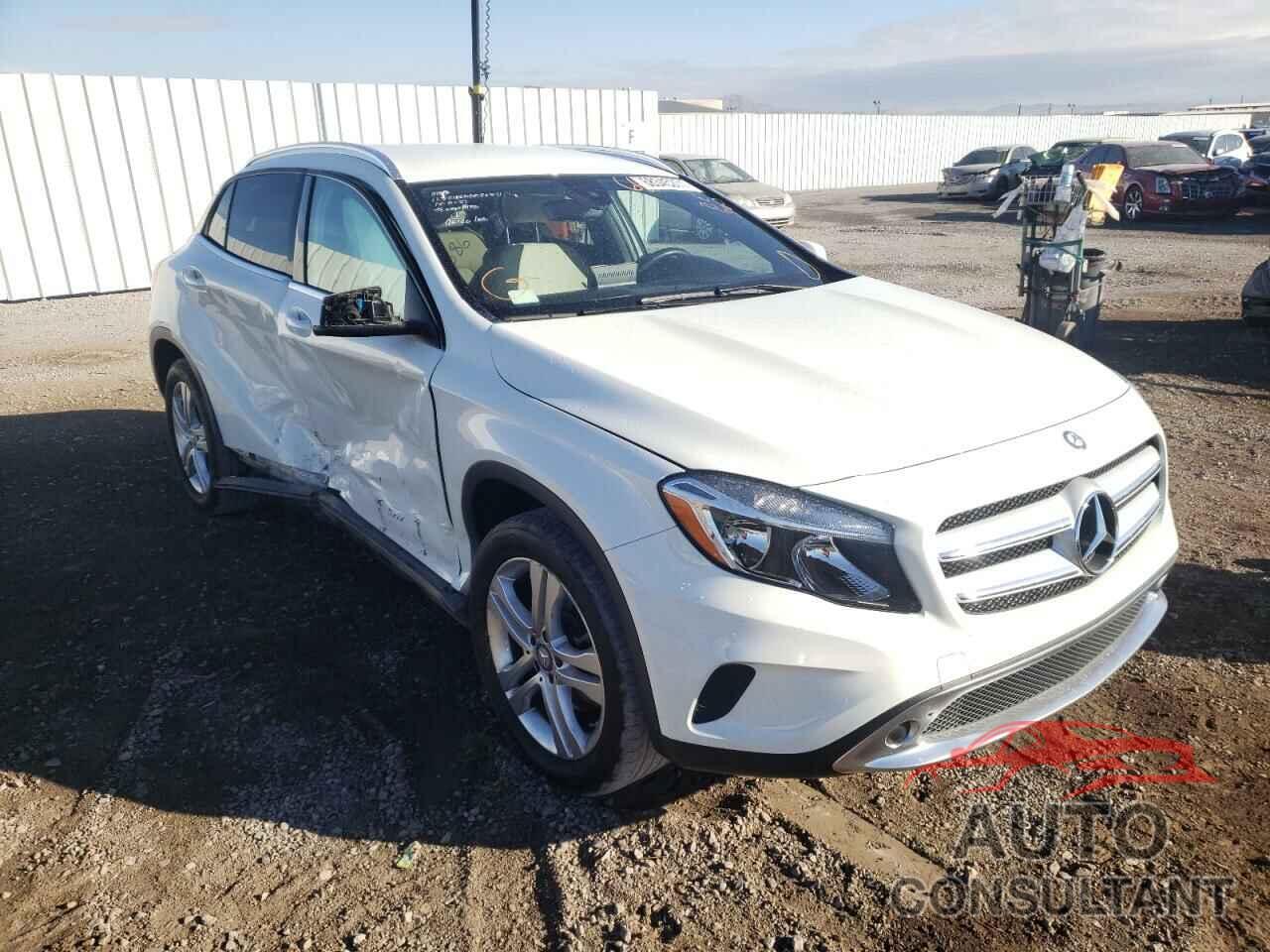 MERCEDES-BENZ GLA-CLASS 2017 - WDCTG4EB1HJ299055