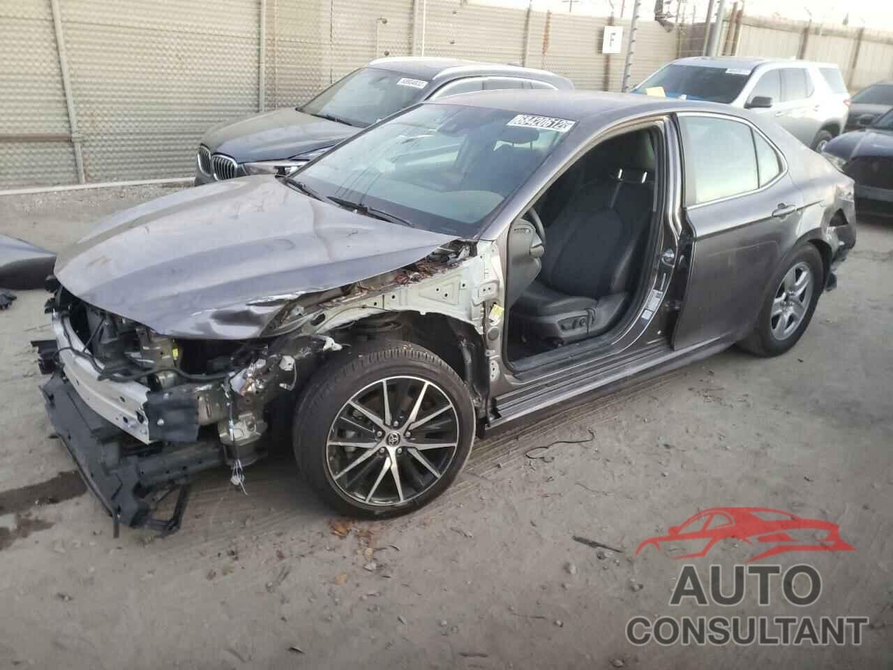 TOYOTA CAMRY 2021 - 4T1G11AK5MU496330