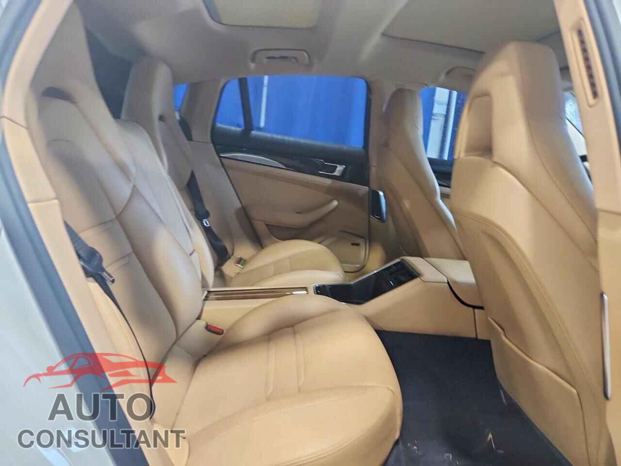 PORSCHE PANAMERA 2017 - WP0AA2A76HL100591