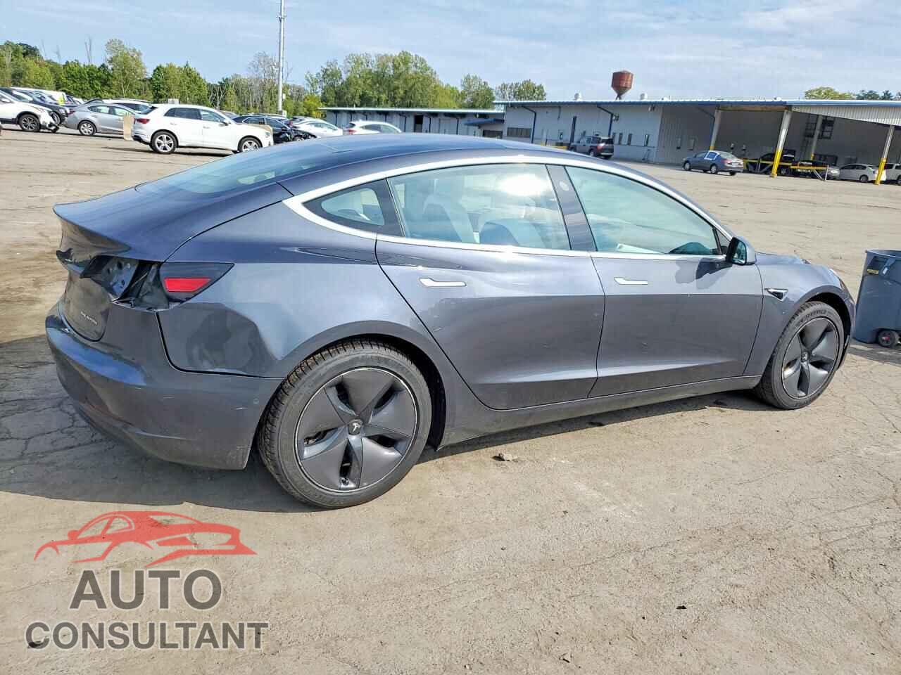 TESLA MODEL 3 2018 - 5YJ3E1EB7JF100498