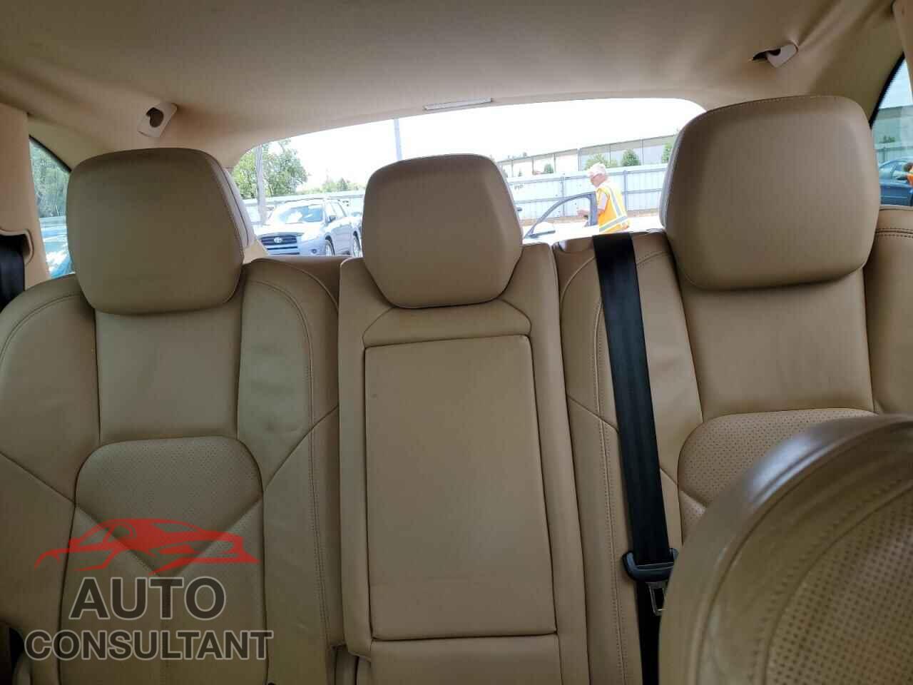 PORSCHE CAYENNE 2011 - WP1AB2A25BLA42531