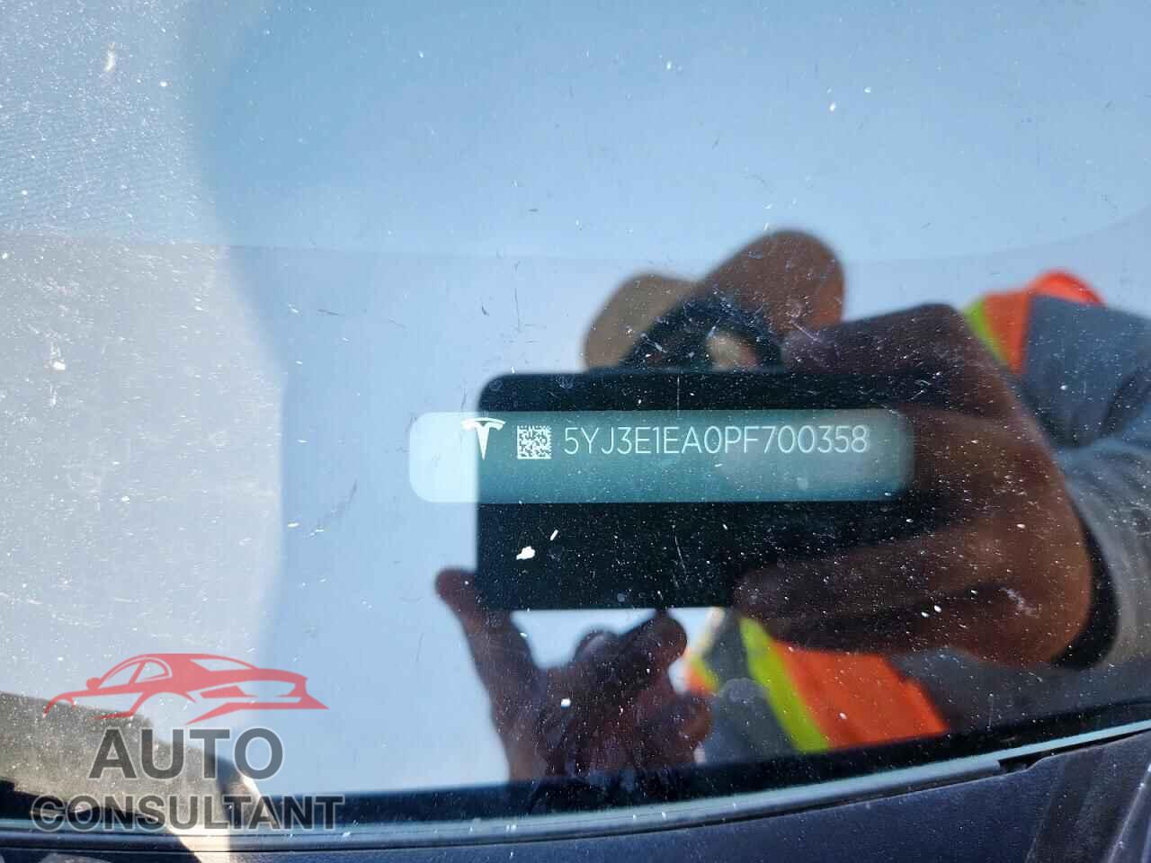 TESLA MODEL 3 2023 - 5YJ3E1EA0PF700358