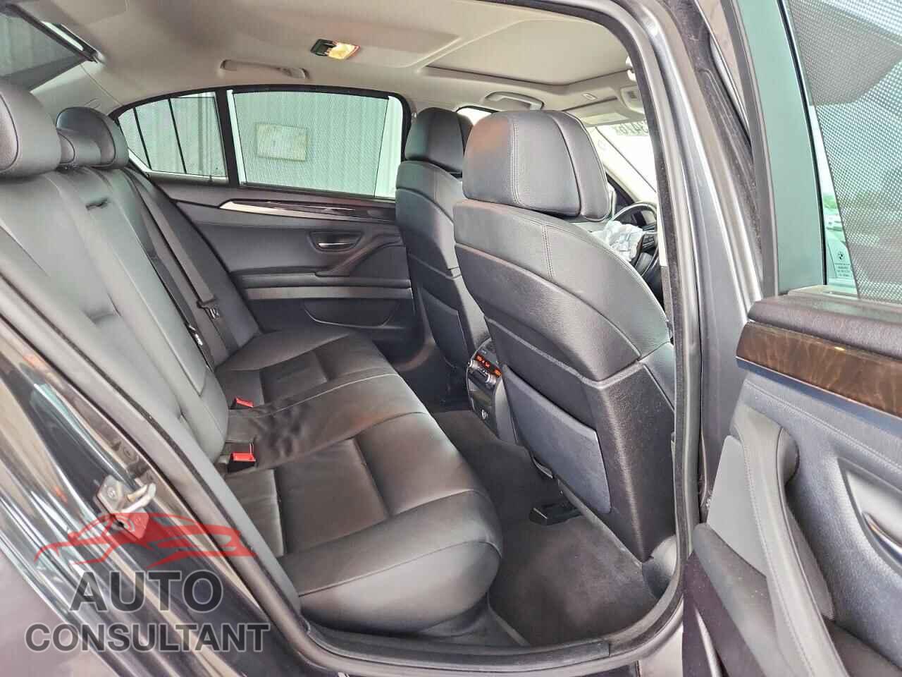 BMW 5 SERIES 2011 - WBAFR7C51BC608043