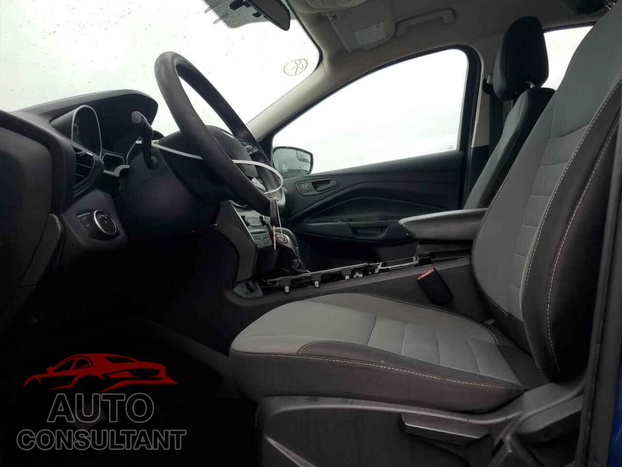 FORD ESCAPE 2017 - 1FMCU0F79HUF00972