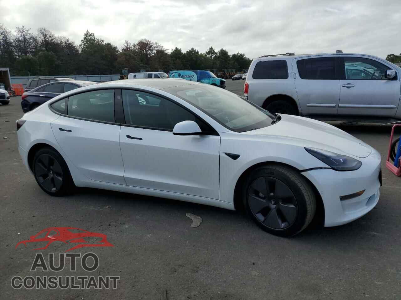 TESLA MODEL 3 2022 - 5YJ3E1EB3NF164477