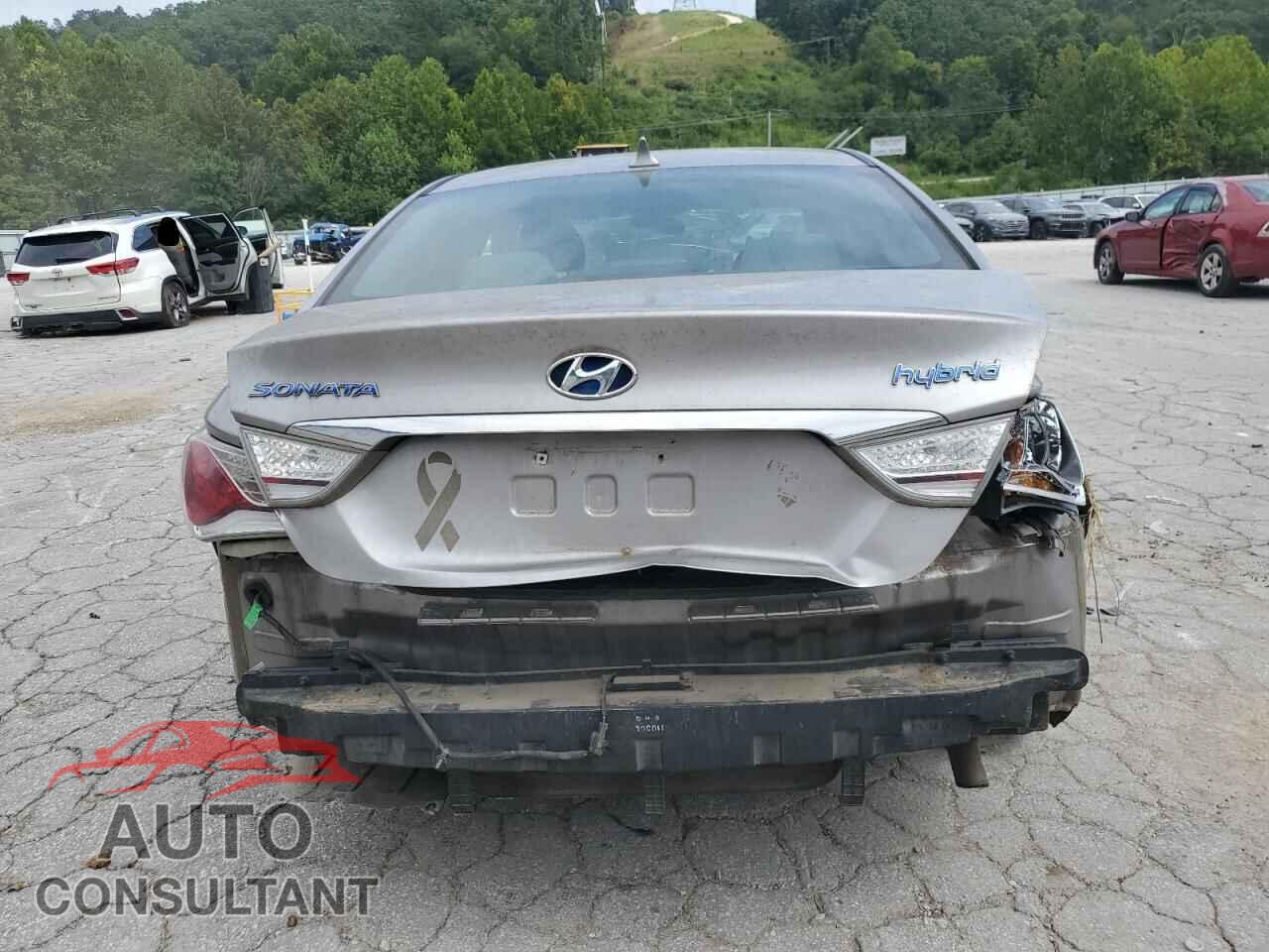 HYUNDAI SONATA 2011 - KMHEC4A43BA004011
