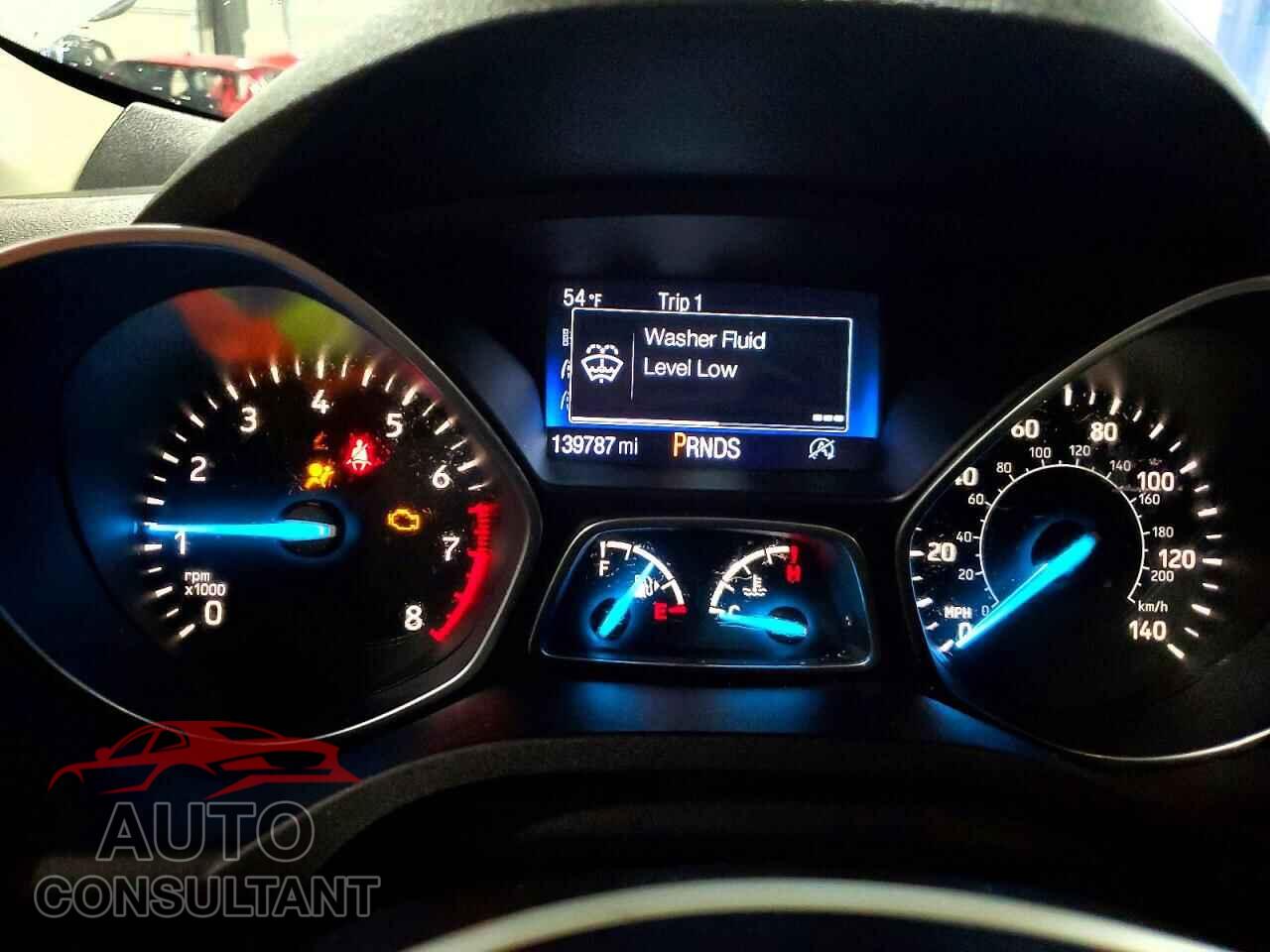FORD ESCAPE 2017 - 1FMCU9G91HUC01819