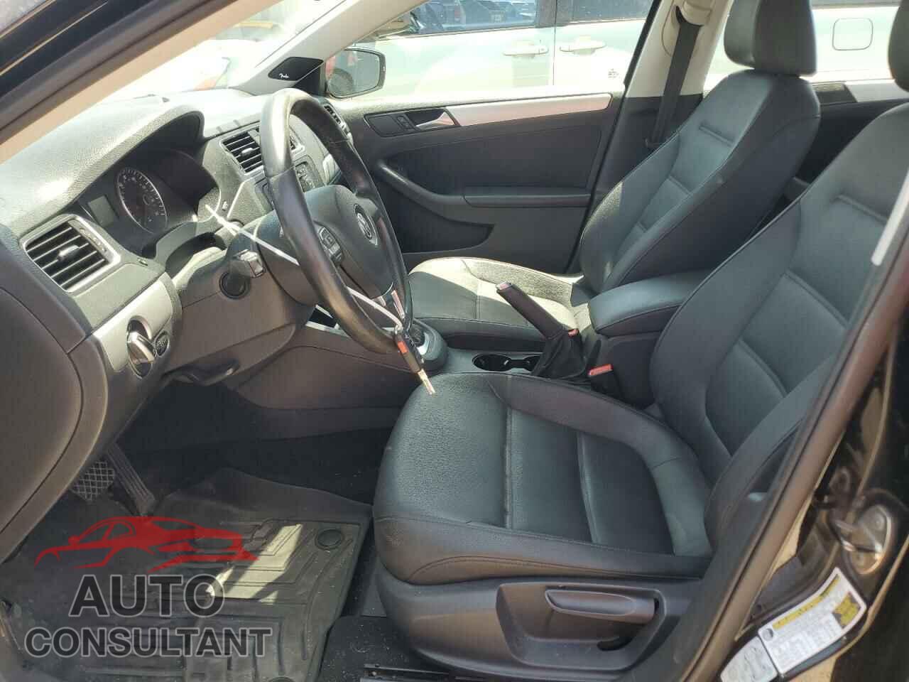 VOLKSWAGEN JETTA 2012 - 3VWLX7AJ1CM324193