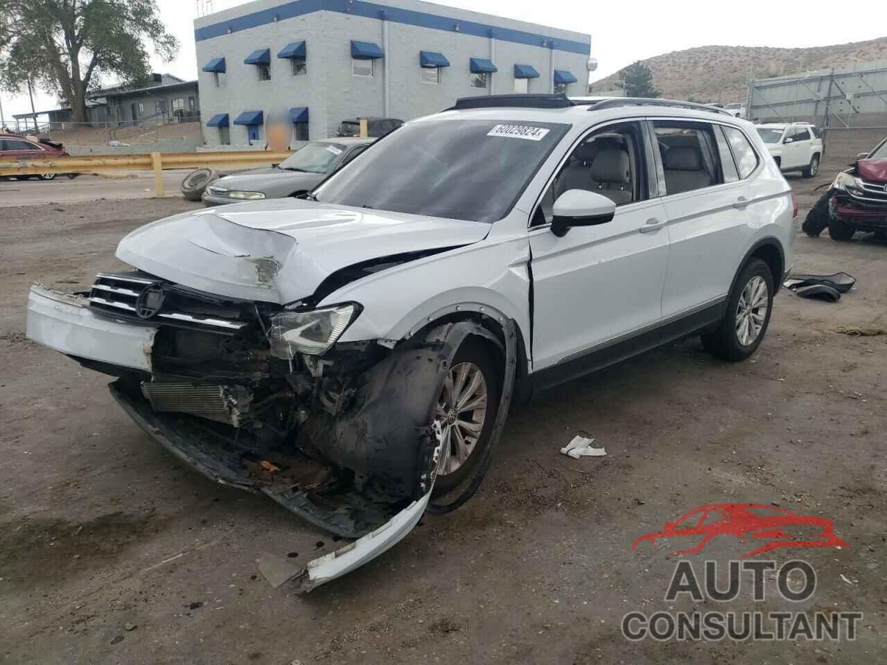 VOLKSWAGEN TIGUAN 2018 - 3VV2B7AX0JM053207