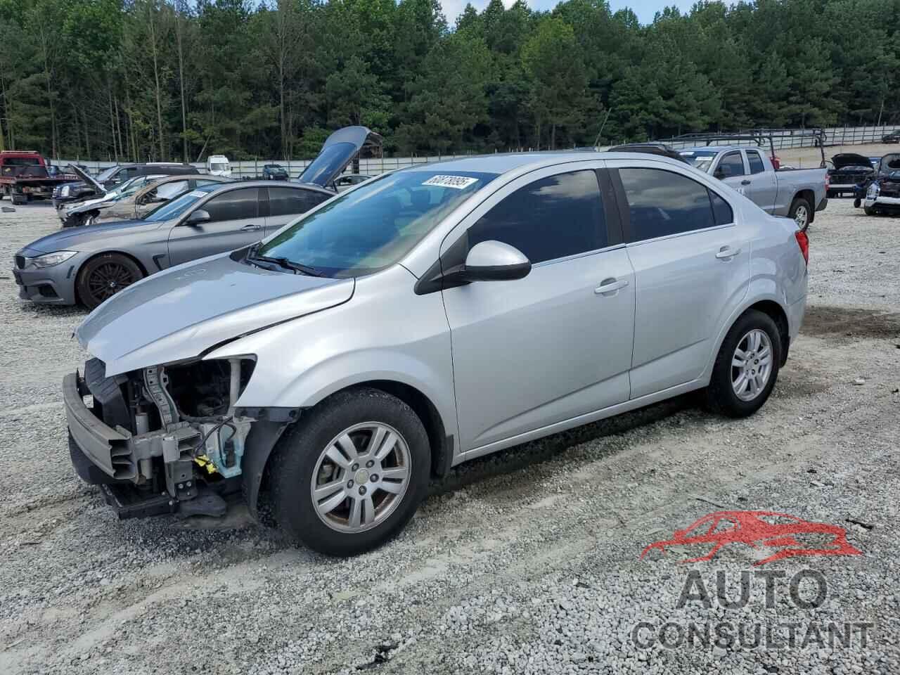 CHEVROLET SONIC 2015 - 1G1JC5SH1F4185195