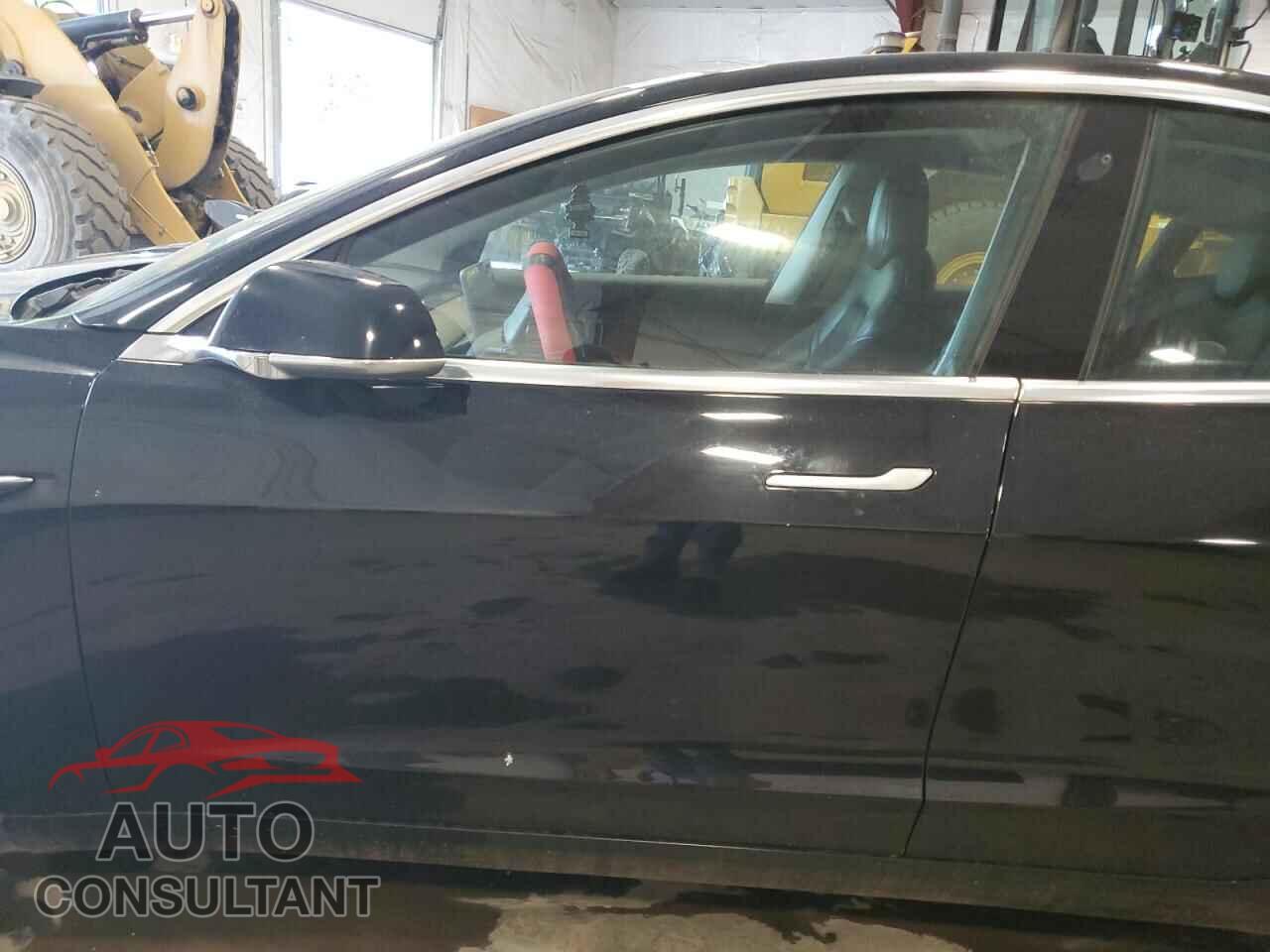 TESLA MODEL 3 2019 - 5YJ3E1EA2KF296472