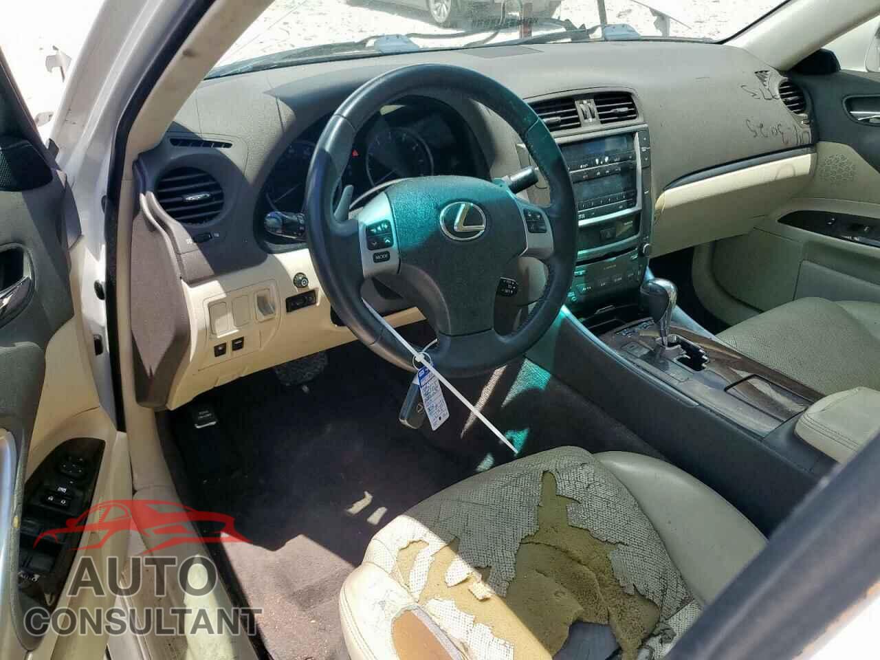 LEXUS IS 2011 - JTHBF5C24B5135973