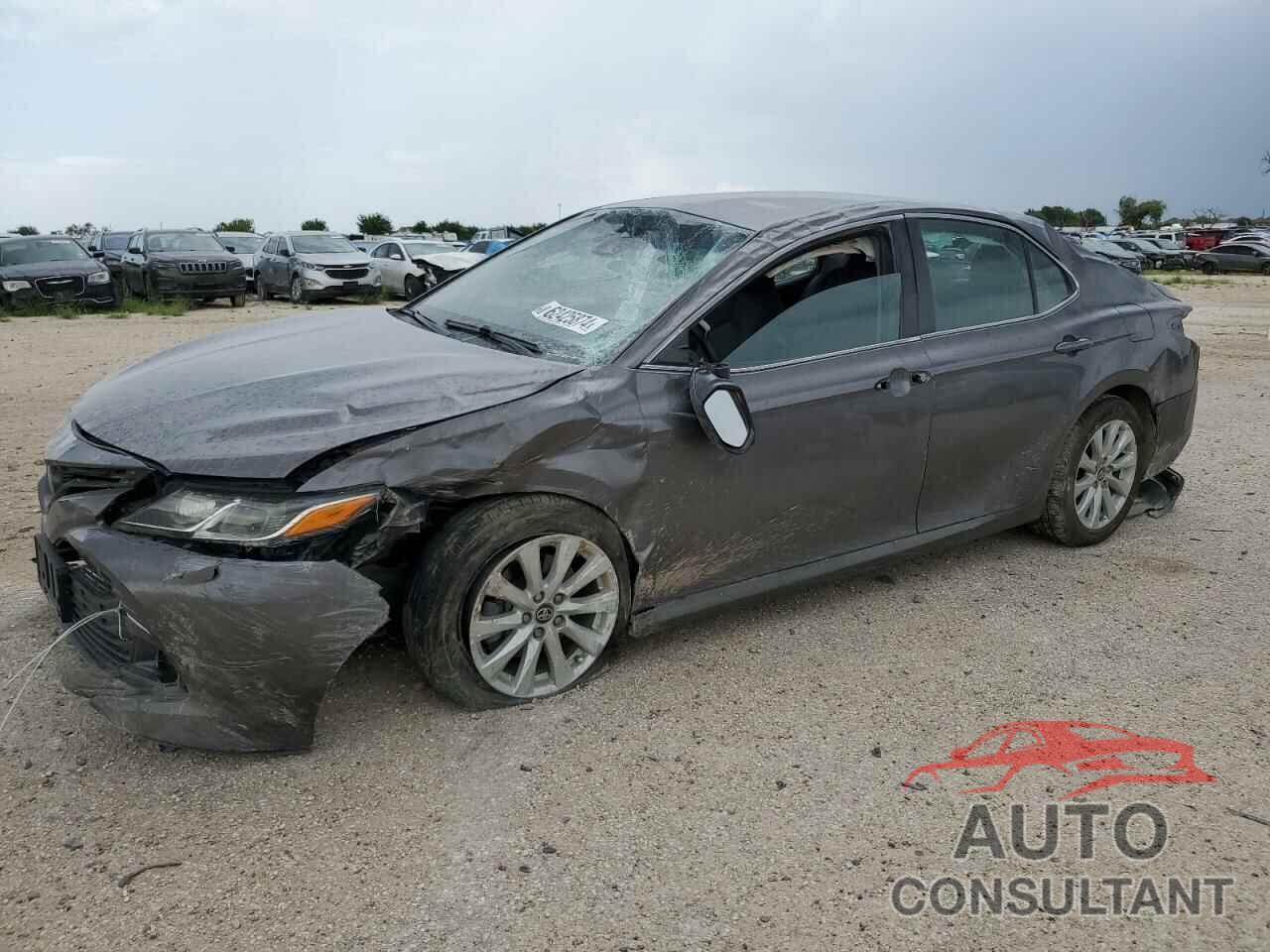 TOYOTA CAMRY 2018 - 4T1B11HK5JU560880