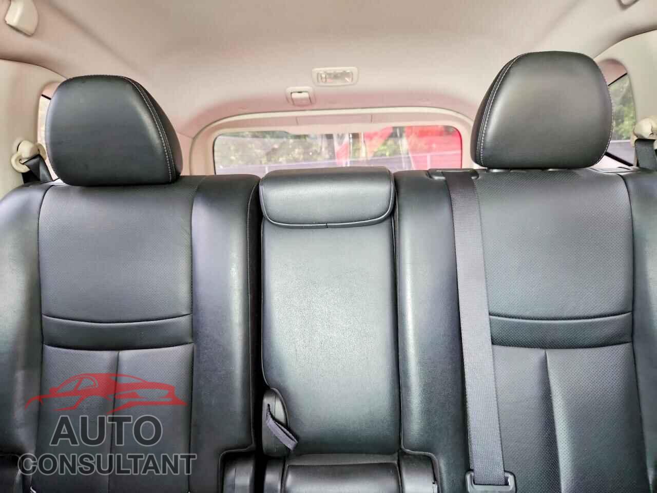 NISSAN ROGUE 2018 - JN8AT2MT1JW463473
