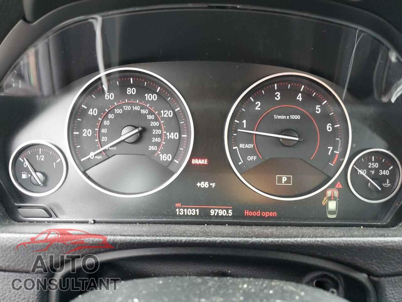 BMW 3 SERIES 2016 - WBA8E3G50GNU02392