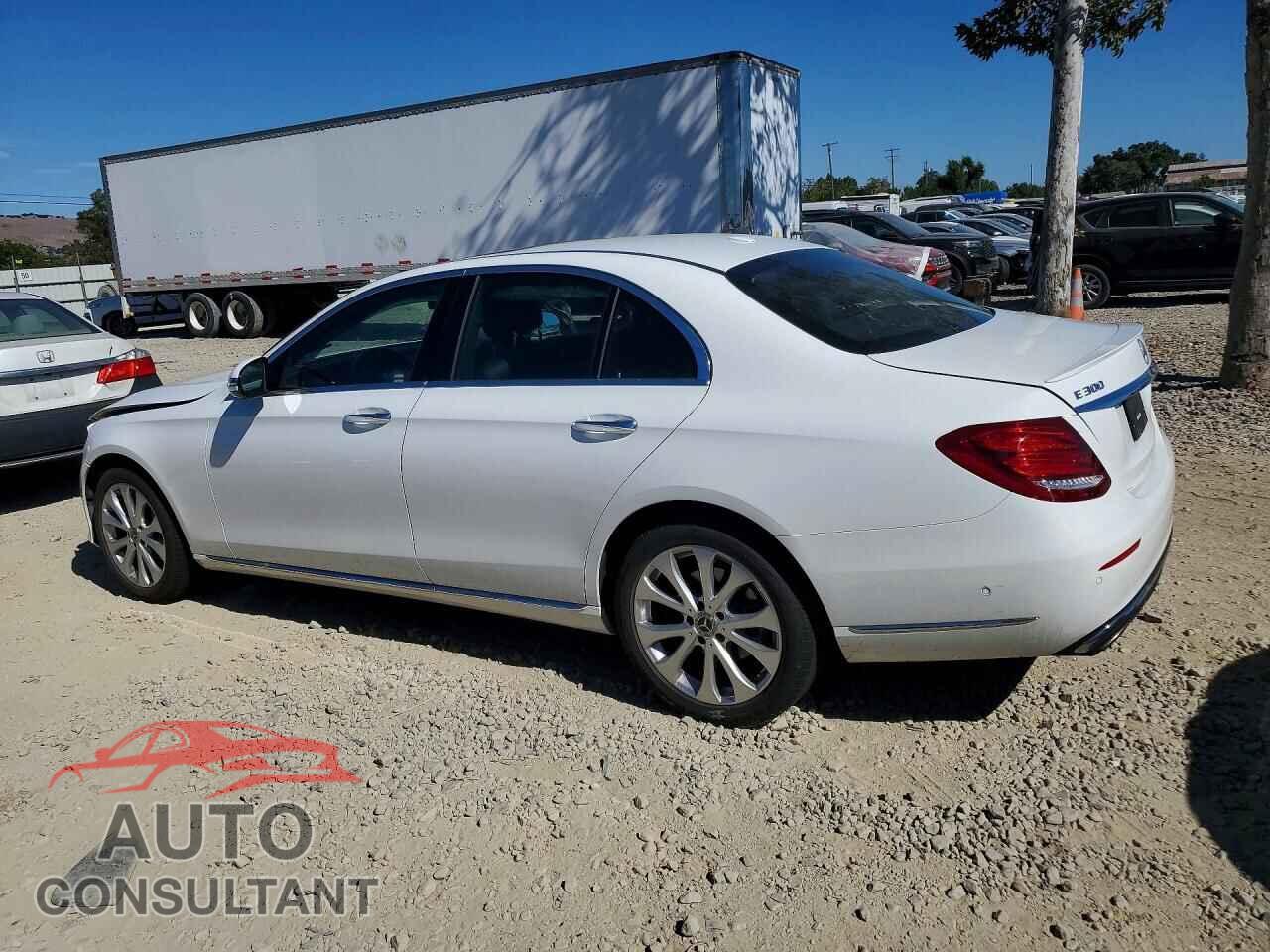 MERCEDES-BENZ E-CLASS 2018 - WDDZF4JB3JA342170