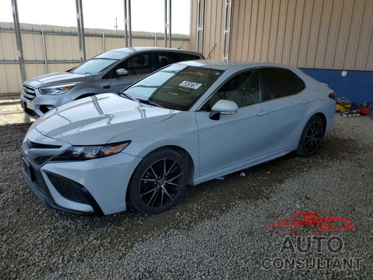 TOYOTA CAMRY 2022 - 4T1G11AK6NU025238