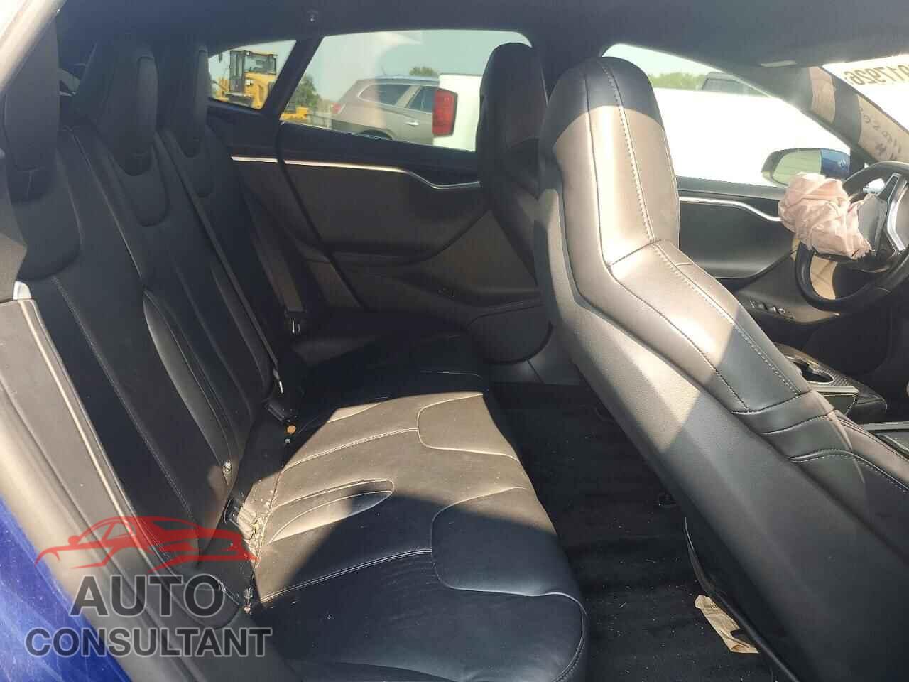 TESLA MODEL S 2015 - 5YJSA1E48FF116208