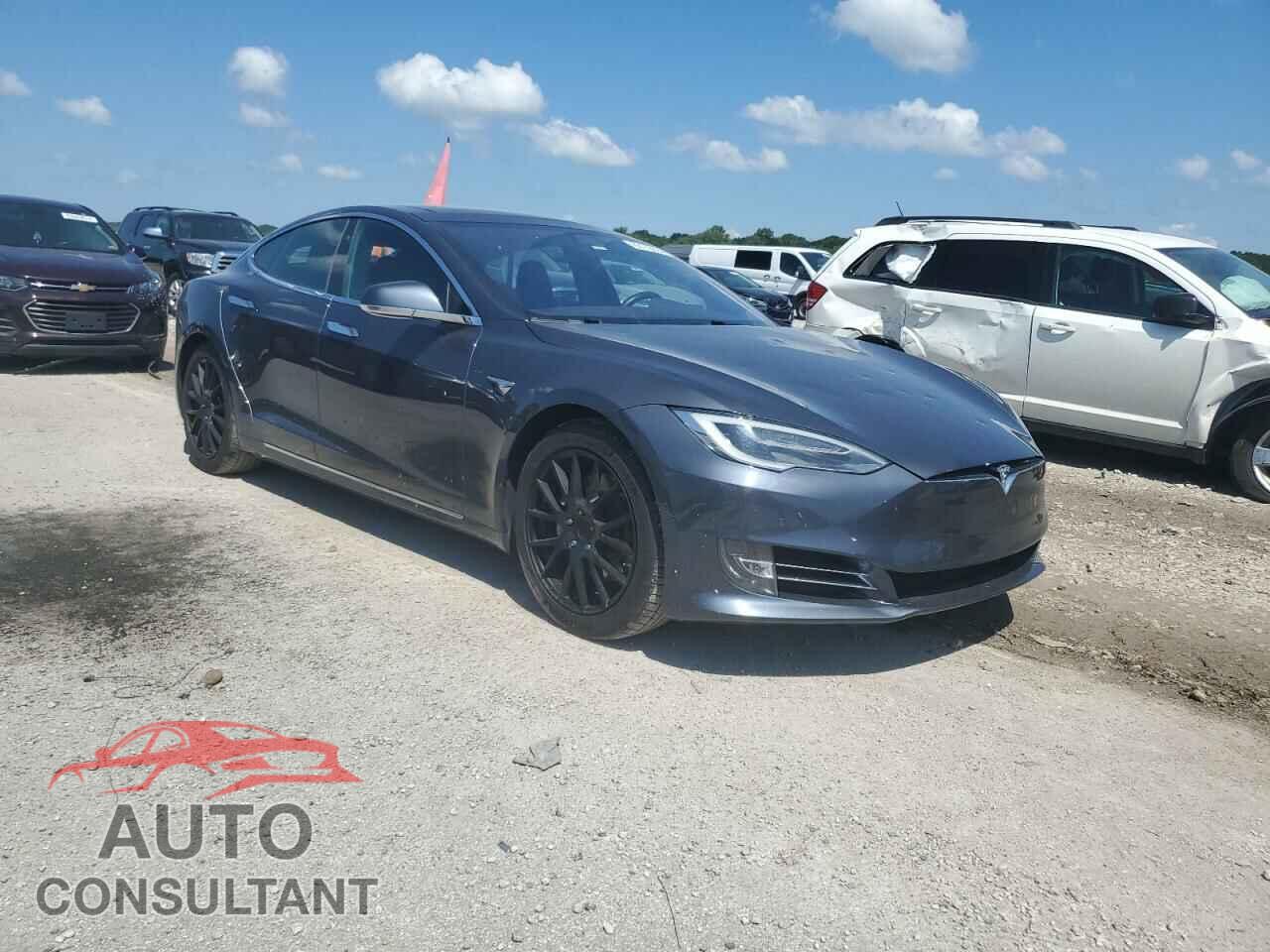 TESLA MODEL S 2017 - 5YJSA1E25HF215845