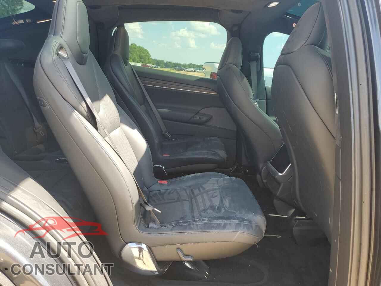 TESLA MODEL X 2024 - 7SAXCBE56RF447200