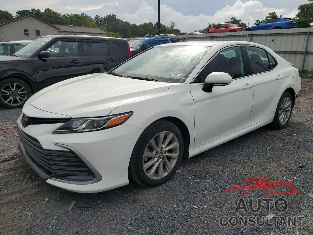 TOYOTA CAMRY 2022 - 4T1C11AK9NU047927