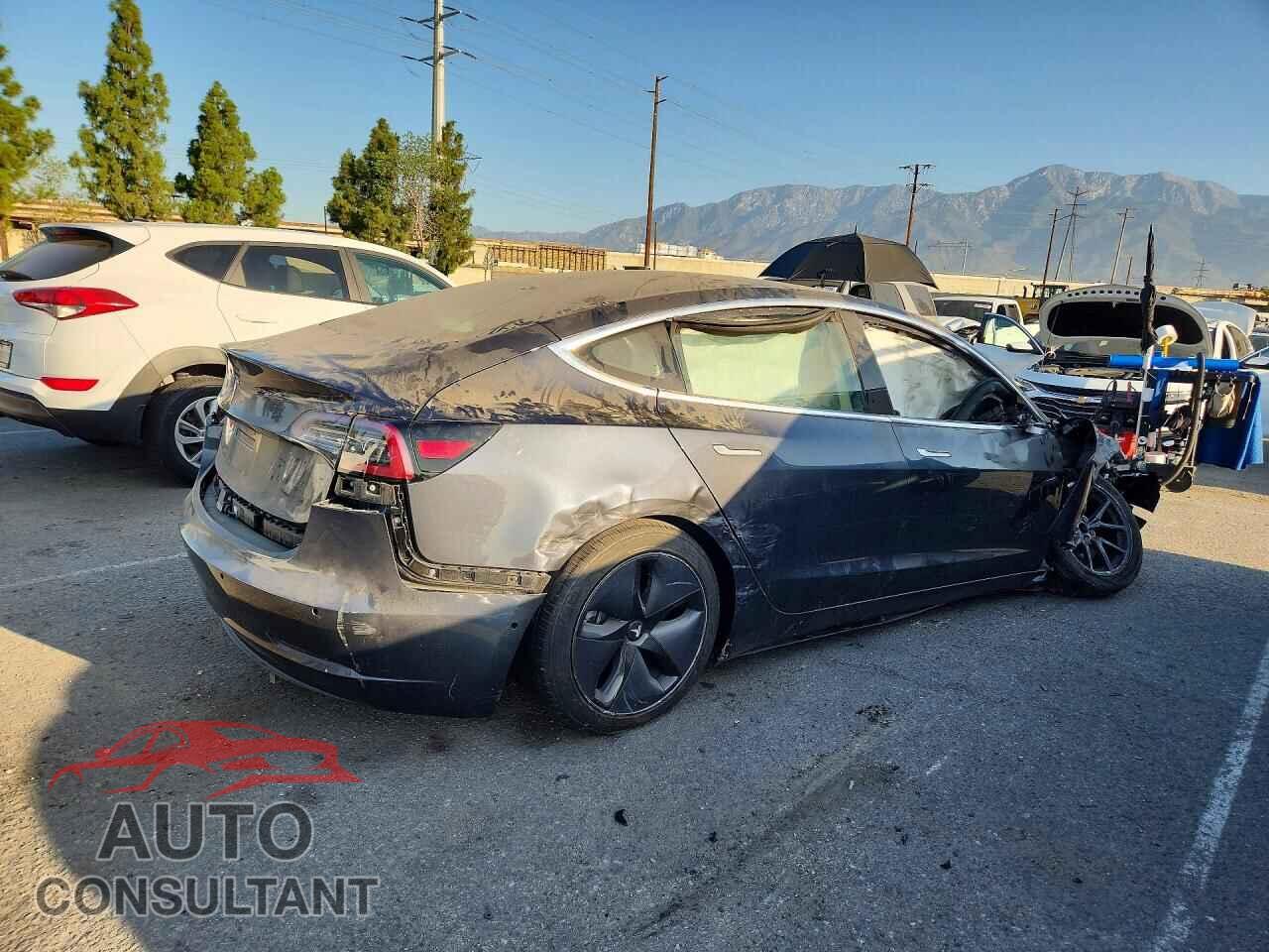TESLA MODEL 3 2018 - 5YJ3E1EA3JF157661