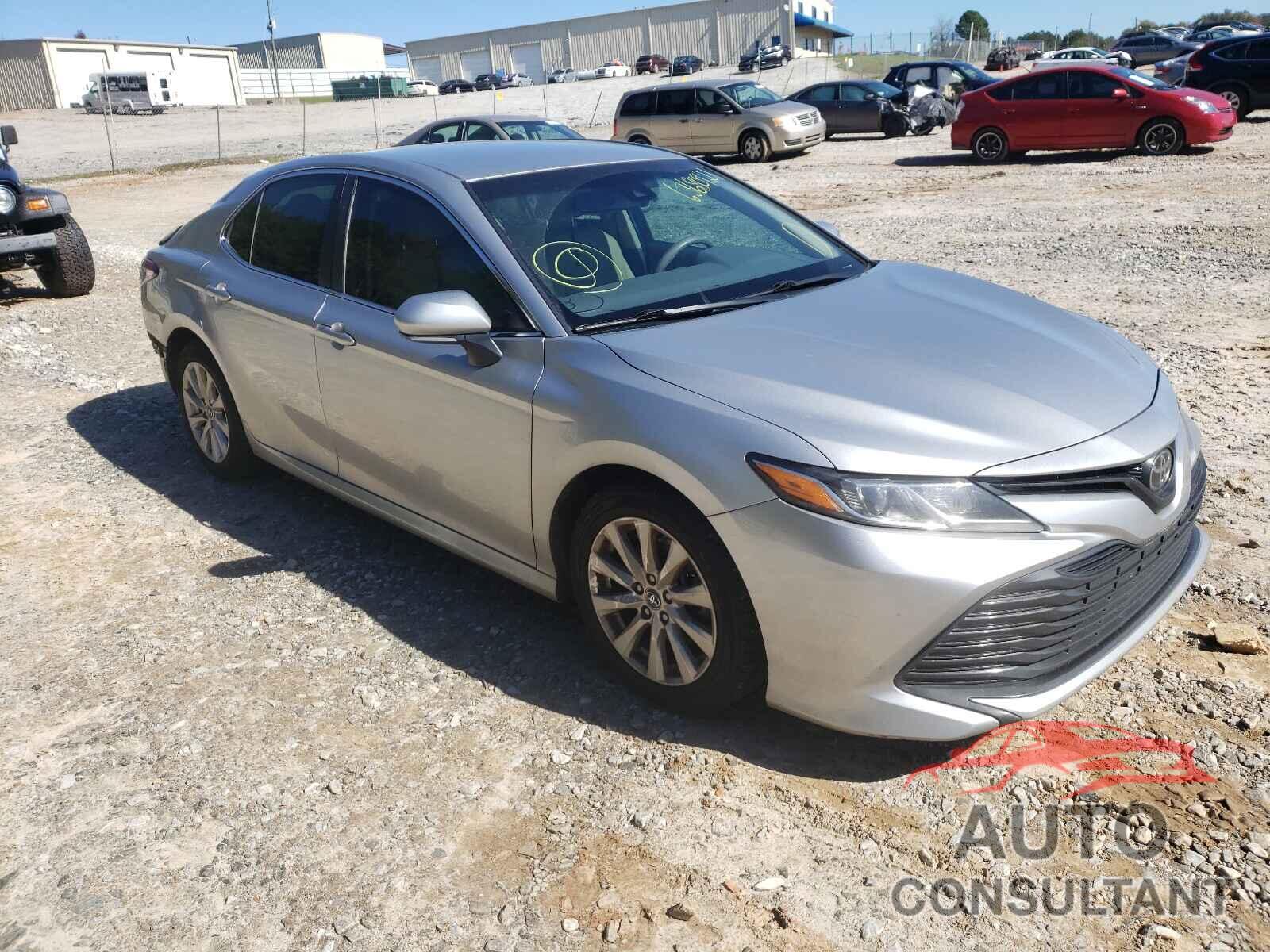 TOYOTA CAMRY 2018 - 4T1B11HK0JU554534