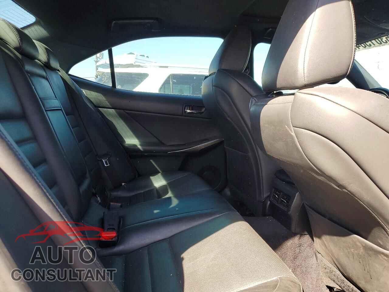 LEXUS IS 2014 - JTHBE1D26E5011797