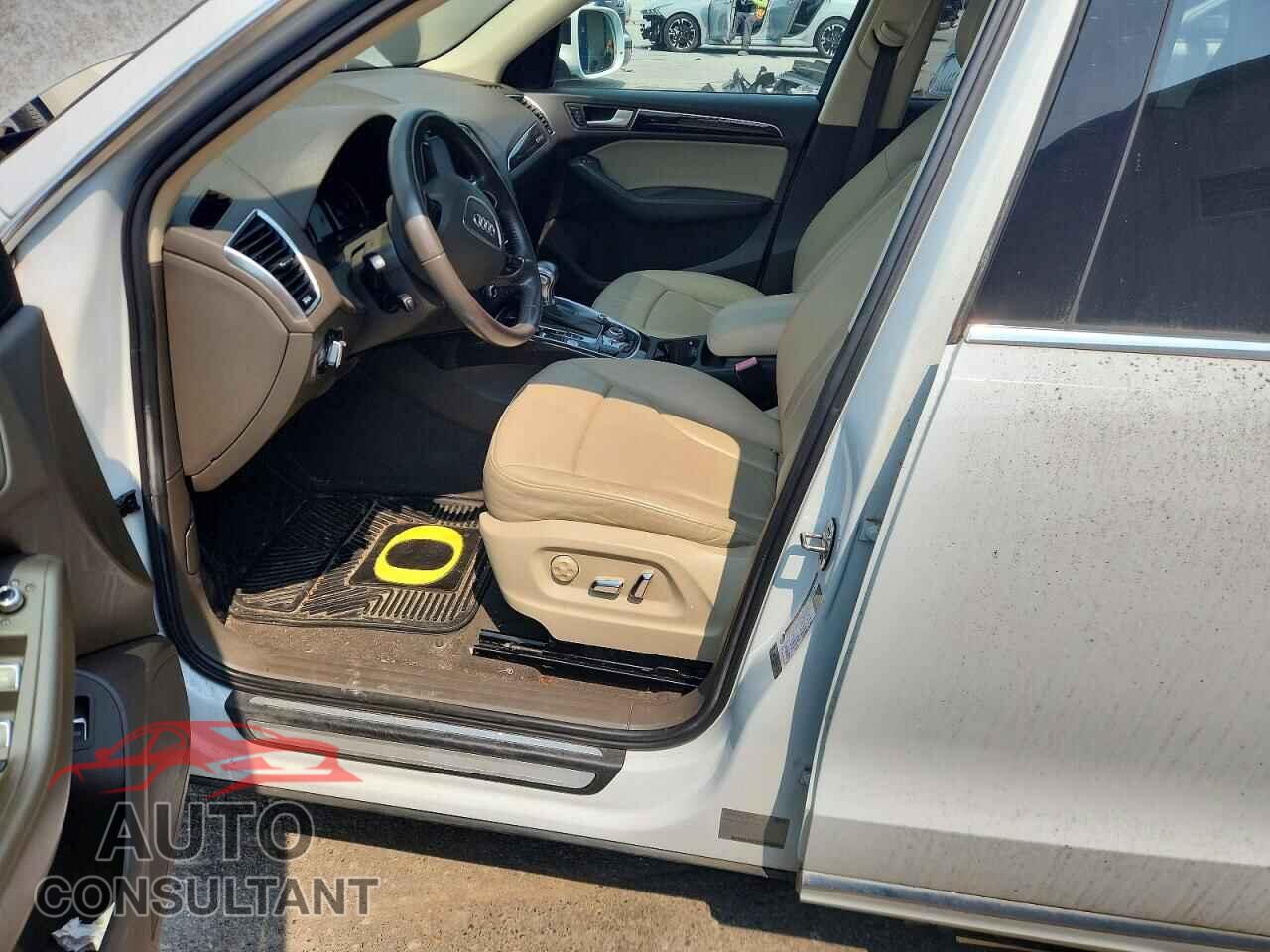 AUDI Q5 2014 - WA1LFAFP0EA057820