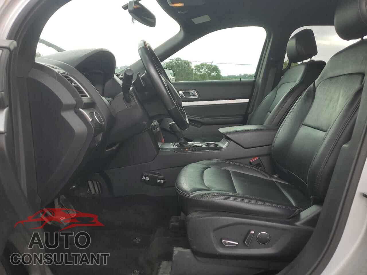 FORD EXPLORER 2017 - 1FM5K7DHXHGD49027