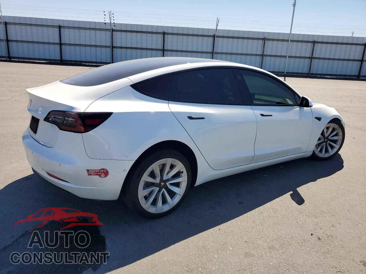 TESLA MODEL 3 2021 - 5YJ3E1EA0MF921969