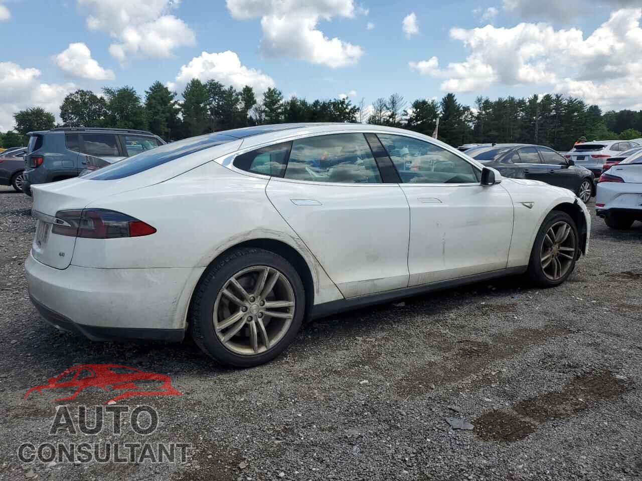 TESLA MODEL S 2013 - 5YJSA1CN6DFP26326