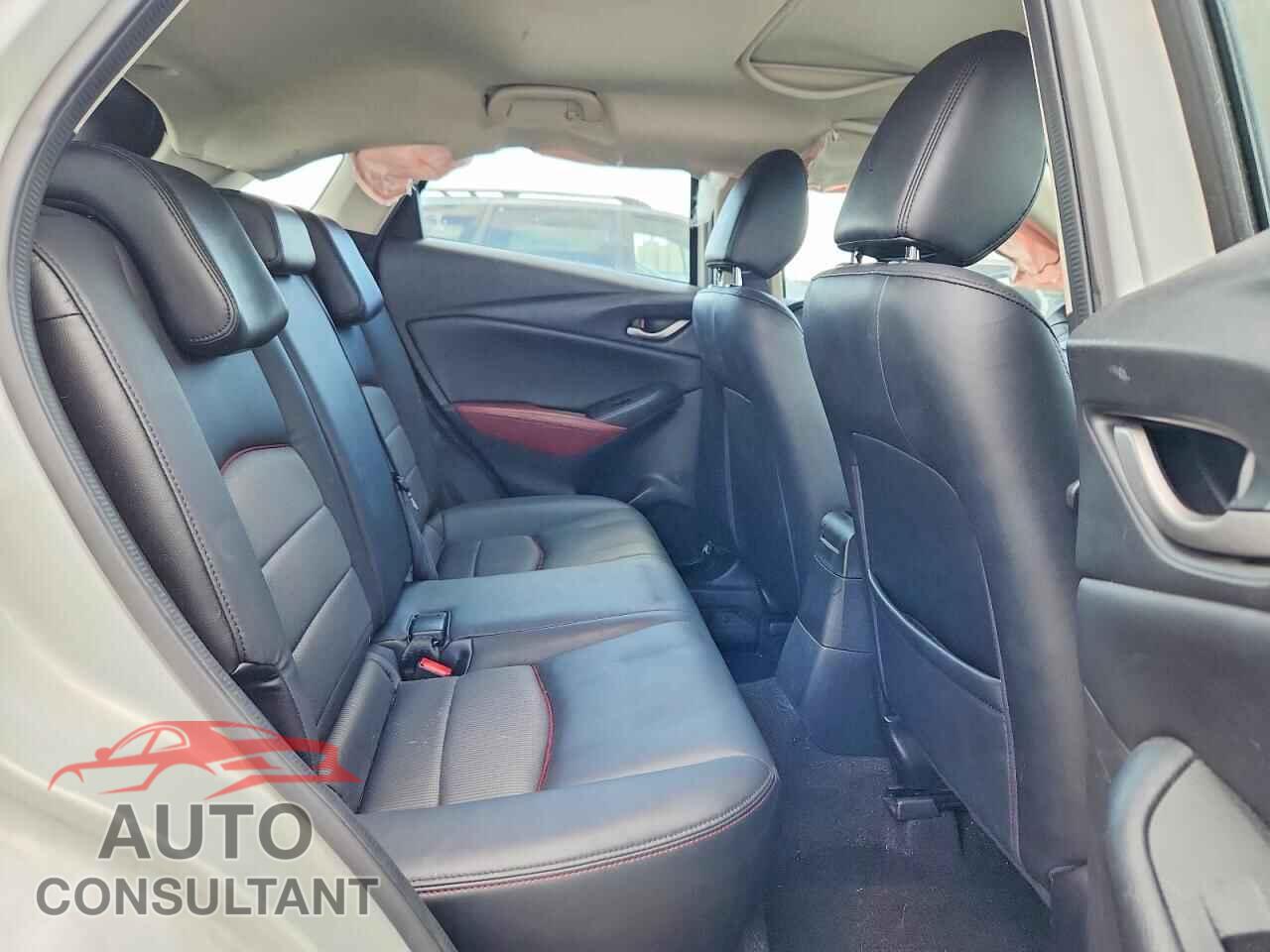 MAZDA CX-3 2017 - JM1DKFC79H0176192
