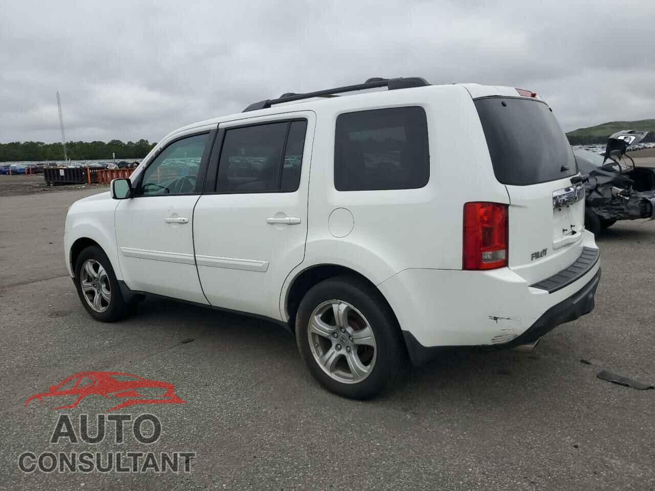 HONDA PILOT 2013 - 5FNYF4H6XDB055046