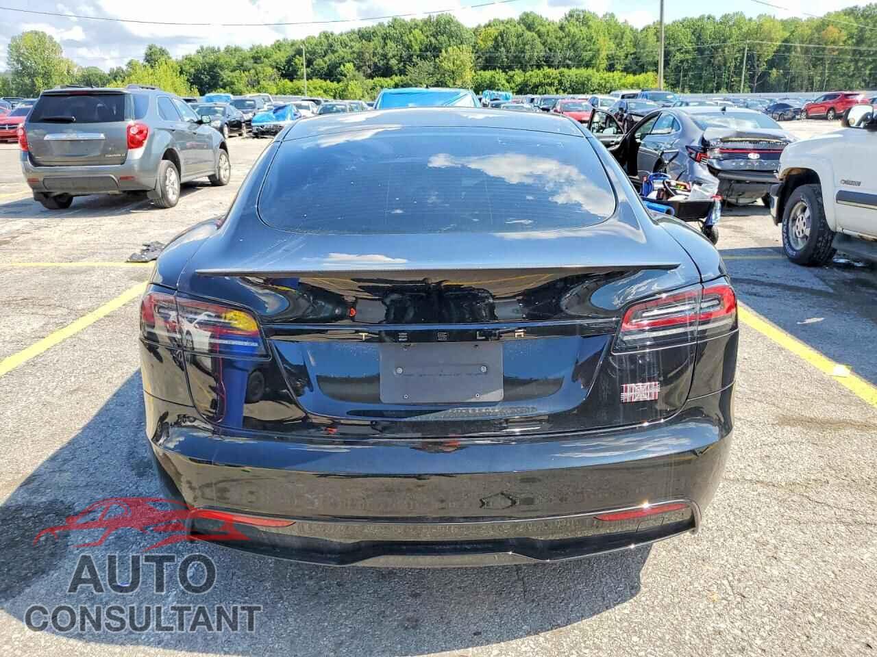 TESLA MODEL S 2023 - 5YJSA1E6XPF522008